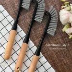 فرچه دسته چوبی